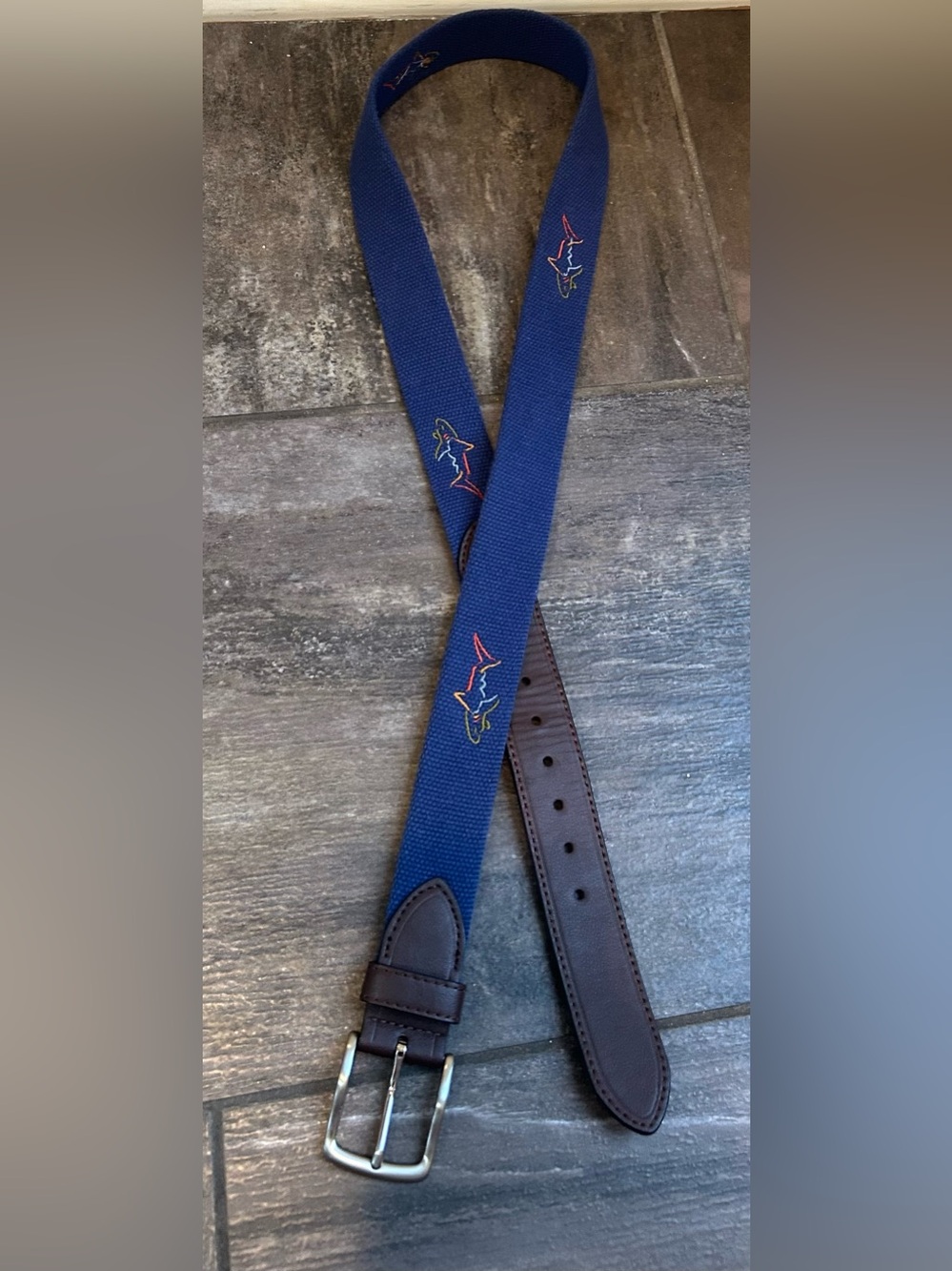 Greg Norman Mens Shark Print Belt Navy , 42 Genuine Leather Tab